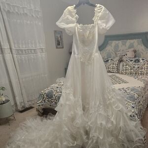 Alfred Angelo Ivory Princess Wedding Gown Diana Puff Sleeve Cathedral Train Sz12